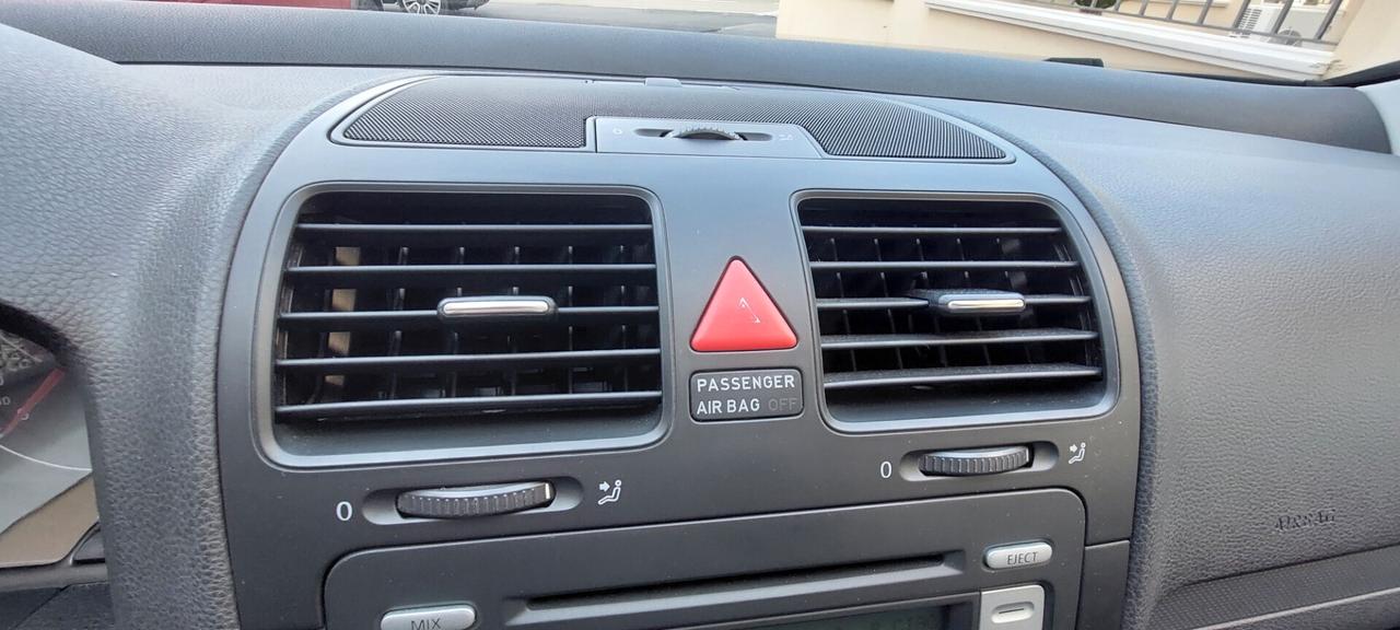 GOLF 1,9 TURBODIESEL 105 CV X NEOPATENTATI COMFORTLINE LEGA GOMME NUOVE IMPECCABILE