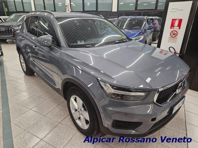 VOLVO XC40 T3 Geartronic Momentum