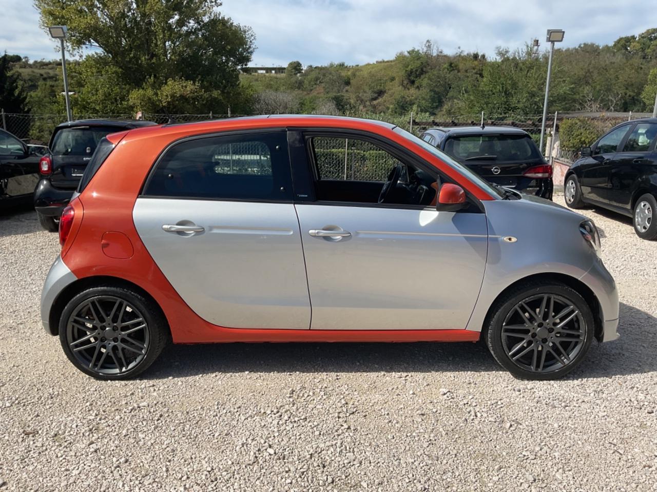 Smart ForFour 900 Turbo allestimento Brabus