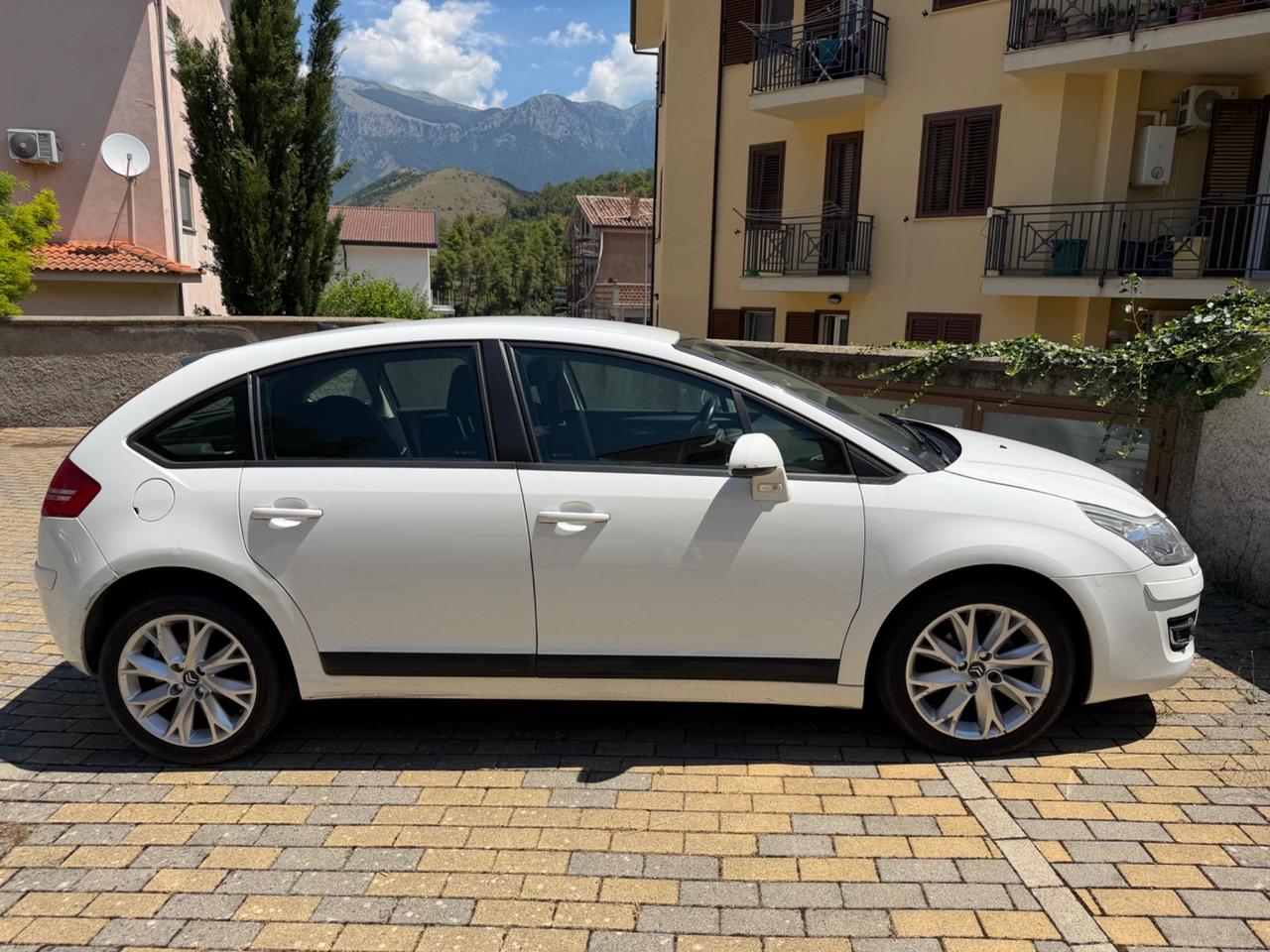 Citroen C4 1.6 16V VTi 120CV NEOPATETATI