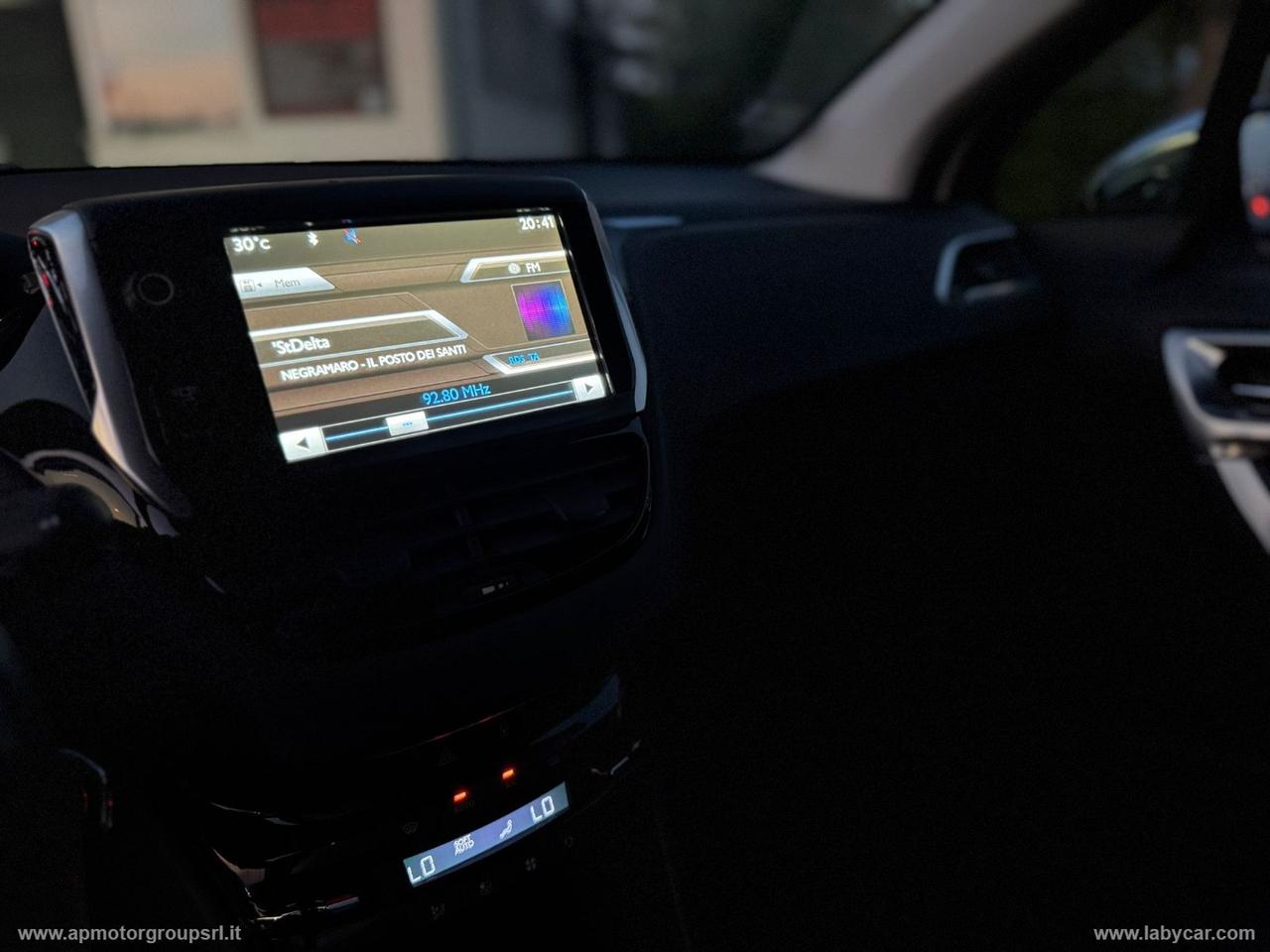 PEUGEOT 2008 PureTech 82 Allure