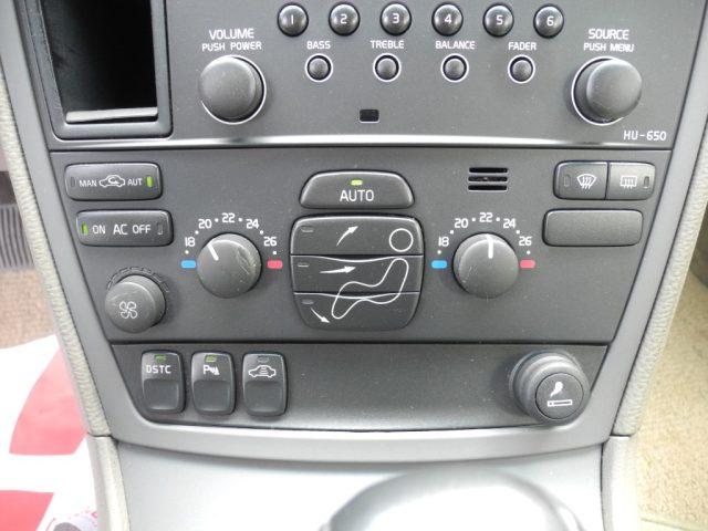 VOLVO XC70 2.4 D5 20v AWD Cross Country autom. - DA VETRINA