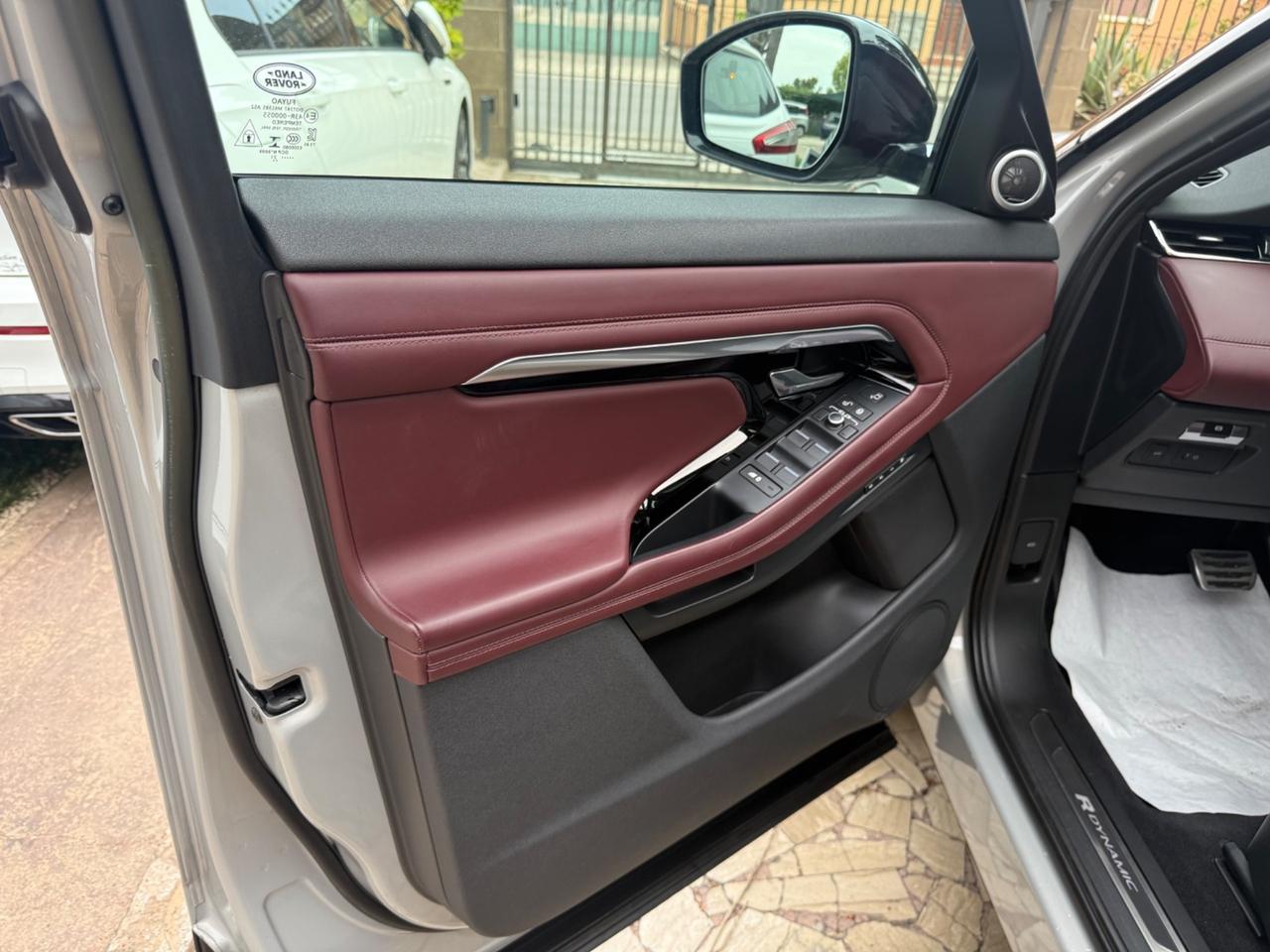 Land Rover Range Evoque 2.0D I4 240 CV AWD Auto R-Dynamic HSE