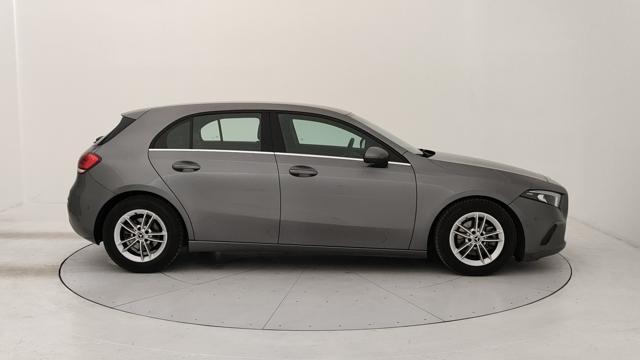 MERCEDES-BENZ A 180 180 d Business auto