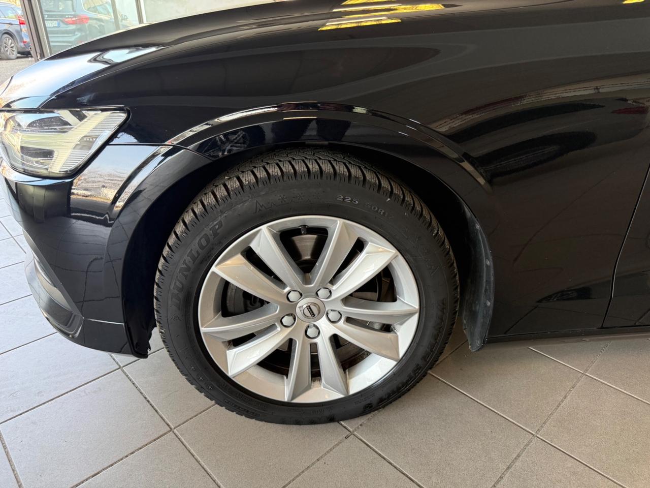 Volvo V60 B4 (d) Geartronic Momentum Business