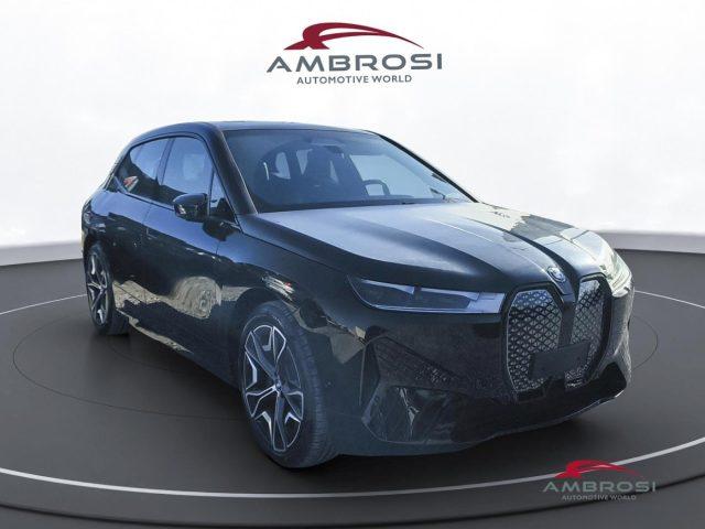 BMW iX xDrive40 Pacchetto Sportivo Edition Signature