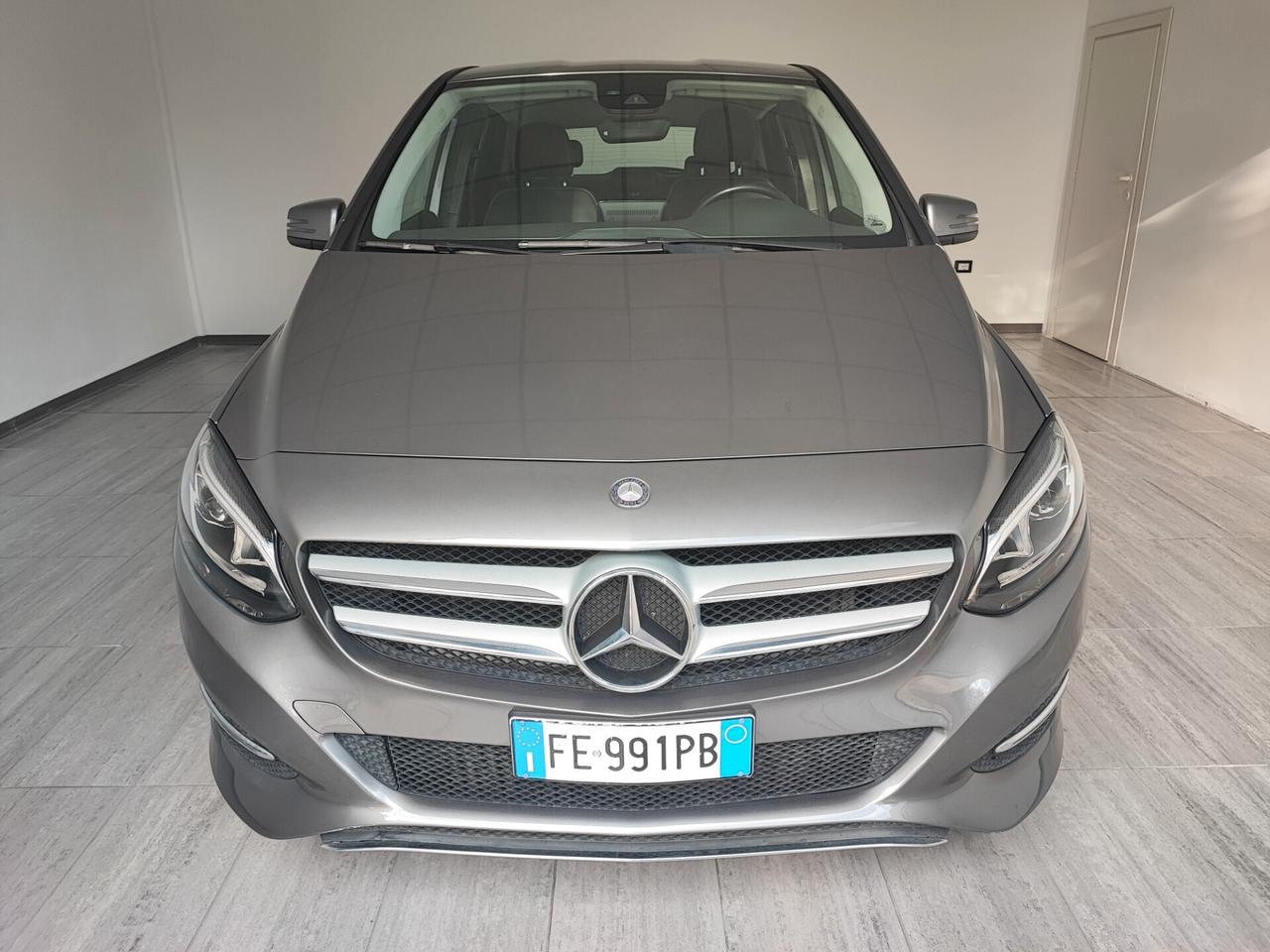 Mercedes-benz B 180 d Premium