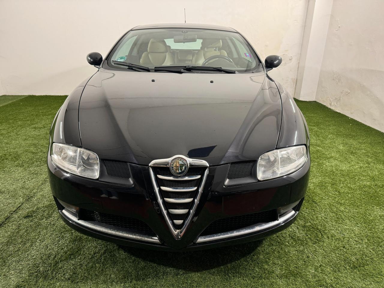 Alfa Romeo GT 1.8 16V TS DISTINCTIVE BERTONE