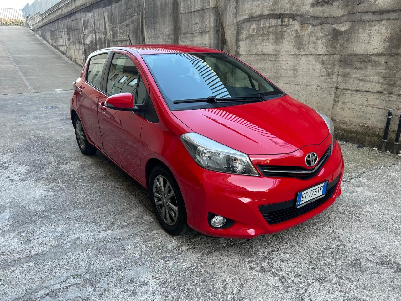 Toyota Yaris 1.0 5 porte Lounge
