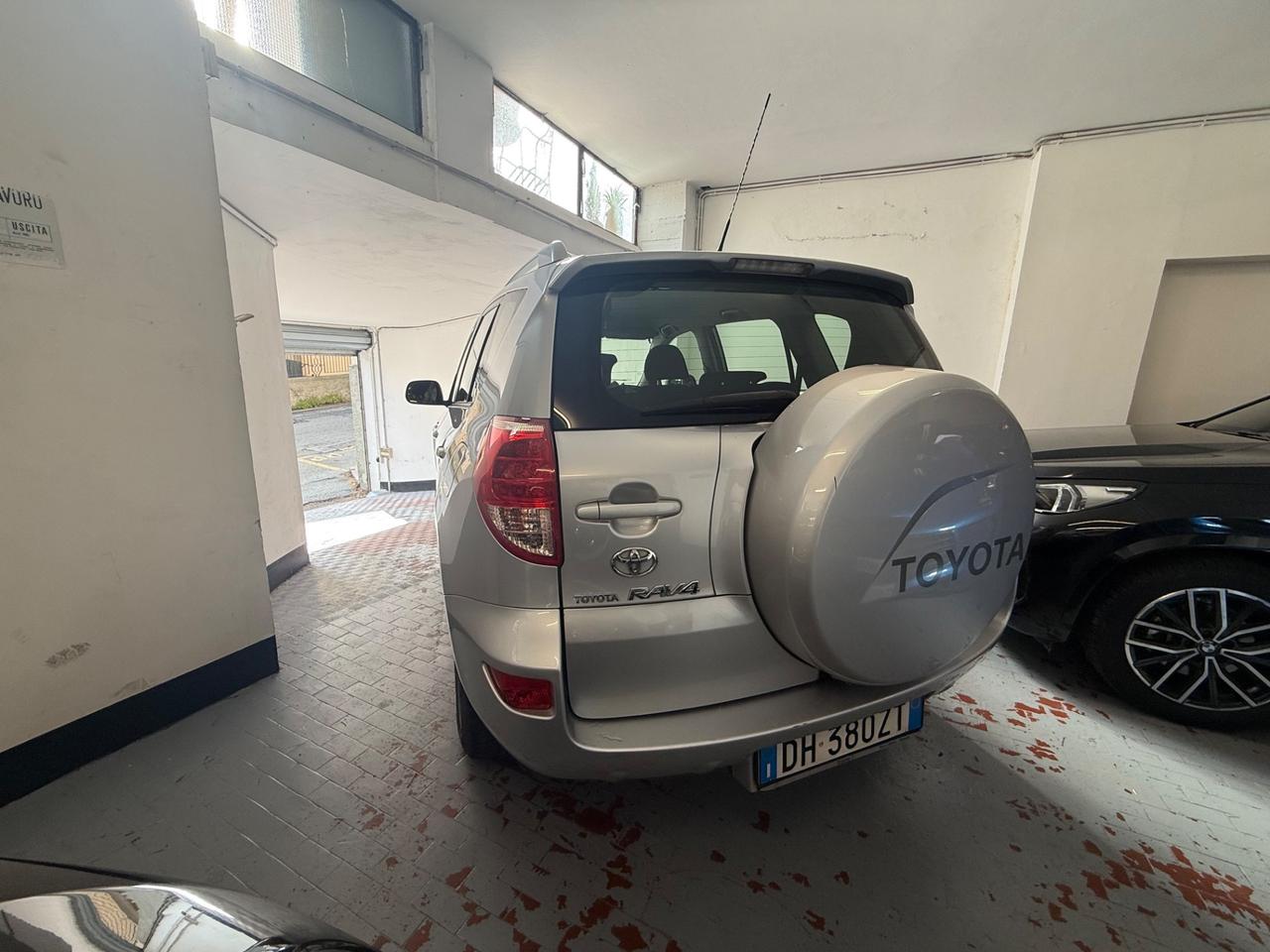 Toyota RAV 4 RAV4 2.2 D-4D 136 CV Sol
