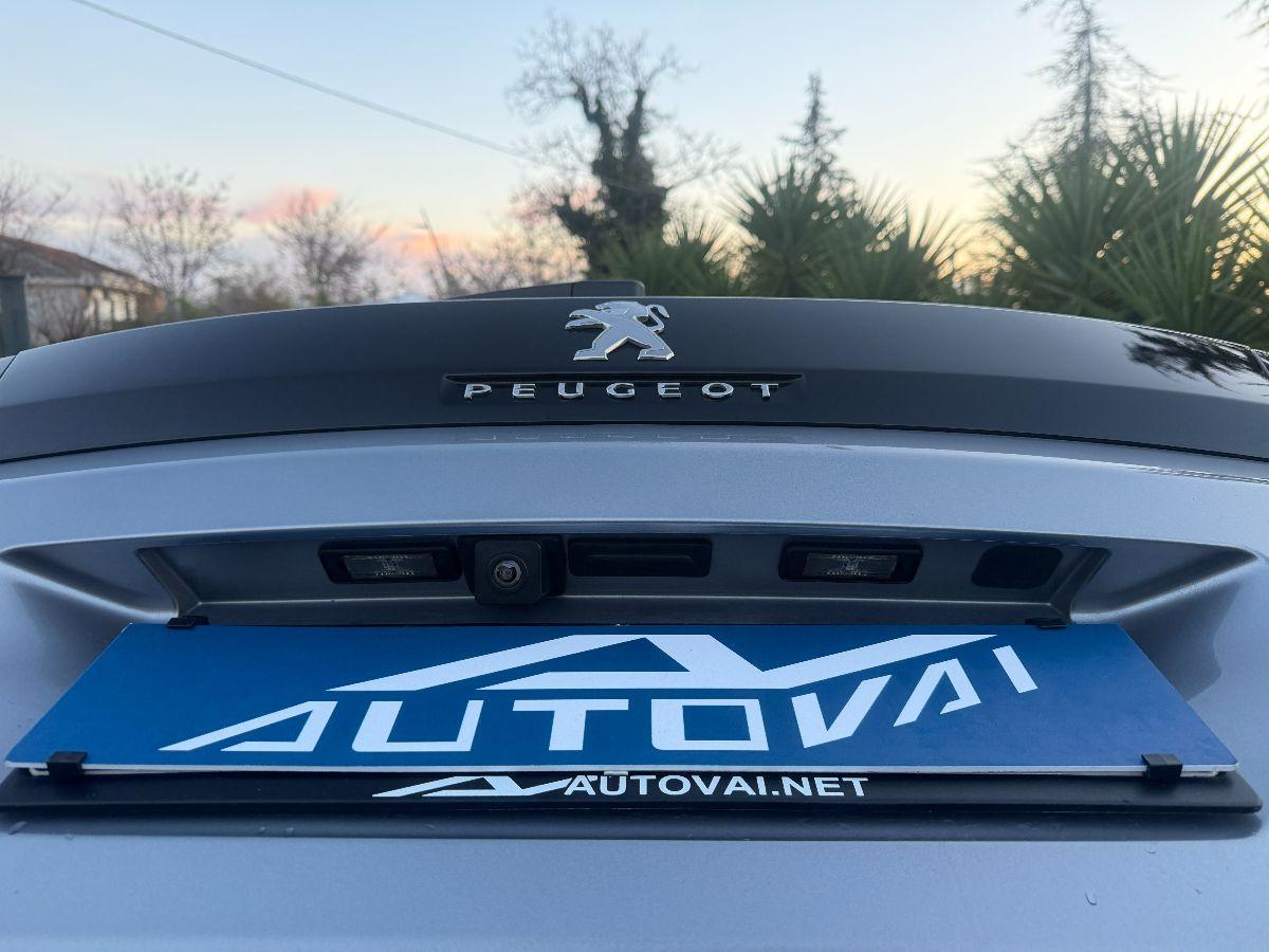 PEUGEOT - 3008 - BlueHDi 120 EAT6 S&S Allure