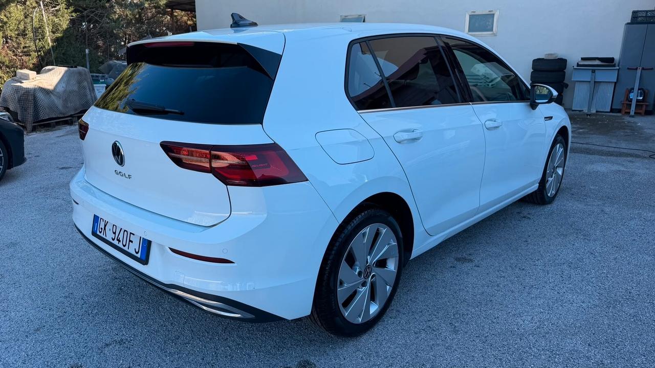 Volkswagen Golf 8 2.0 TDI DSG Style