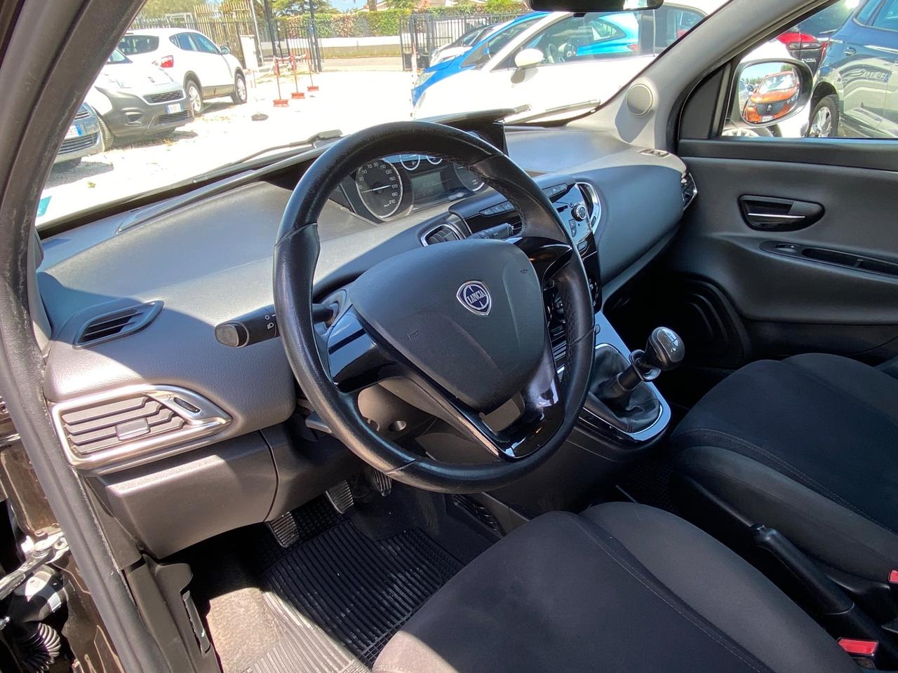 Lancia Ypsilon 1.2 69 CV Unyca UNICO PROPIETARIO,NEOPATENTATI