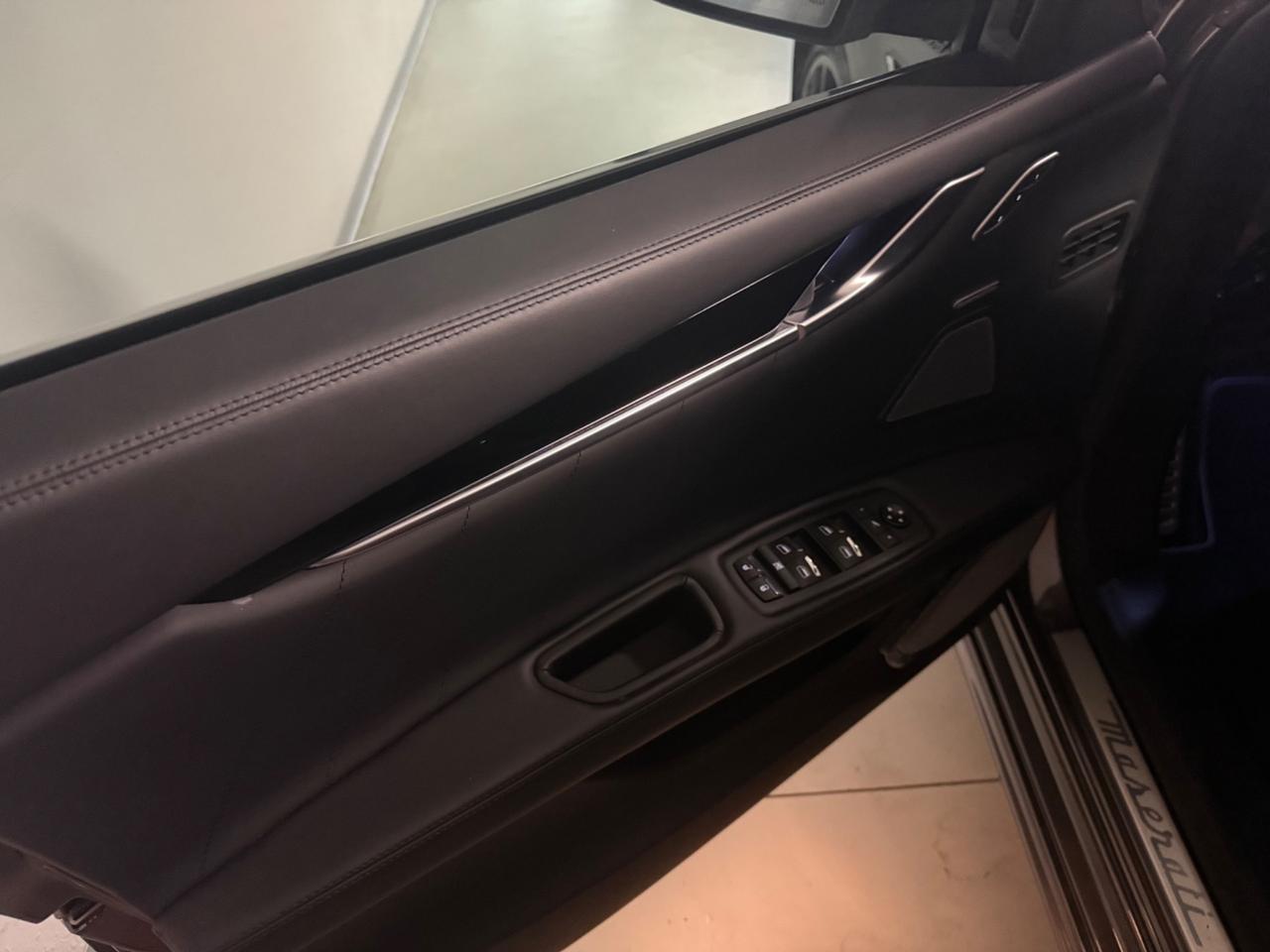 Maserati Ghibli V6 Modena