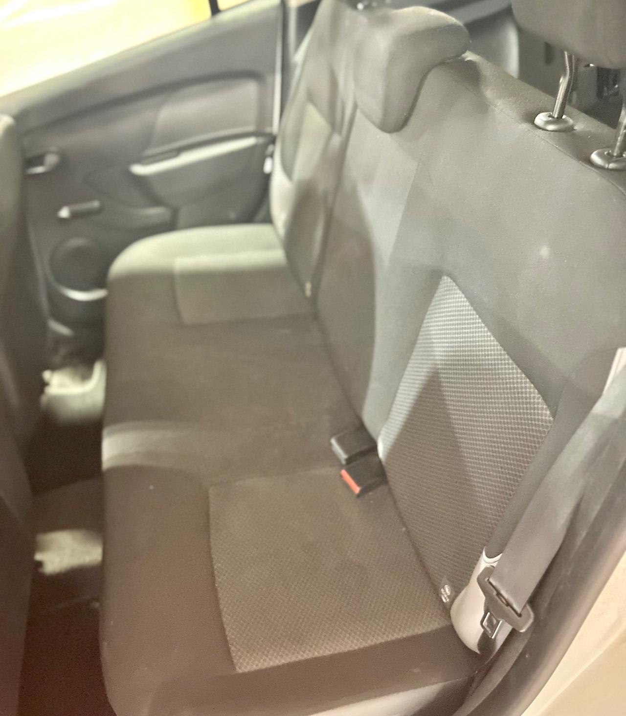 Dacia Logan 1.5 dCi Lauréate Neopatentati 2015