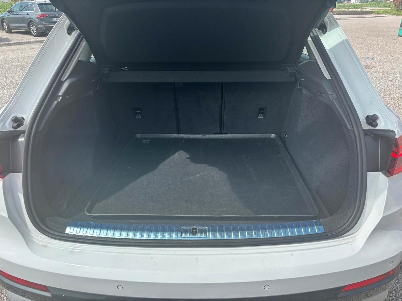 Audi Q3 35 TDI S tronic Business Advanced