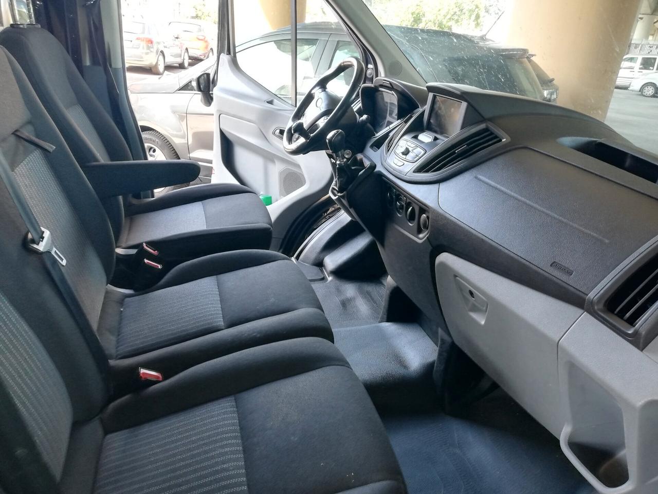 Ford Transit 350 2.0TDCi EcoBlue 130CV PL-TM Combi Titanium