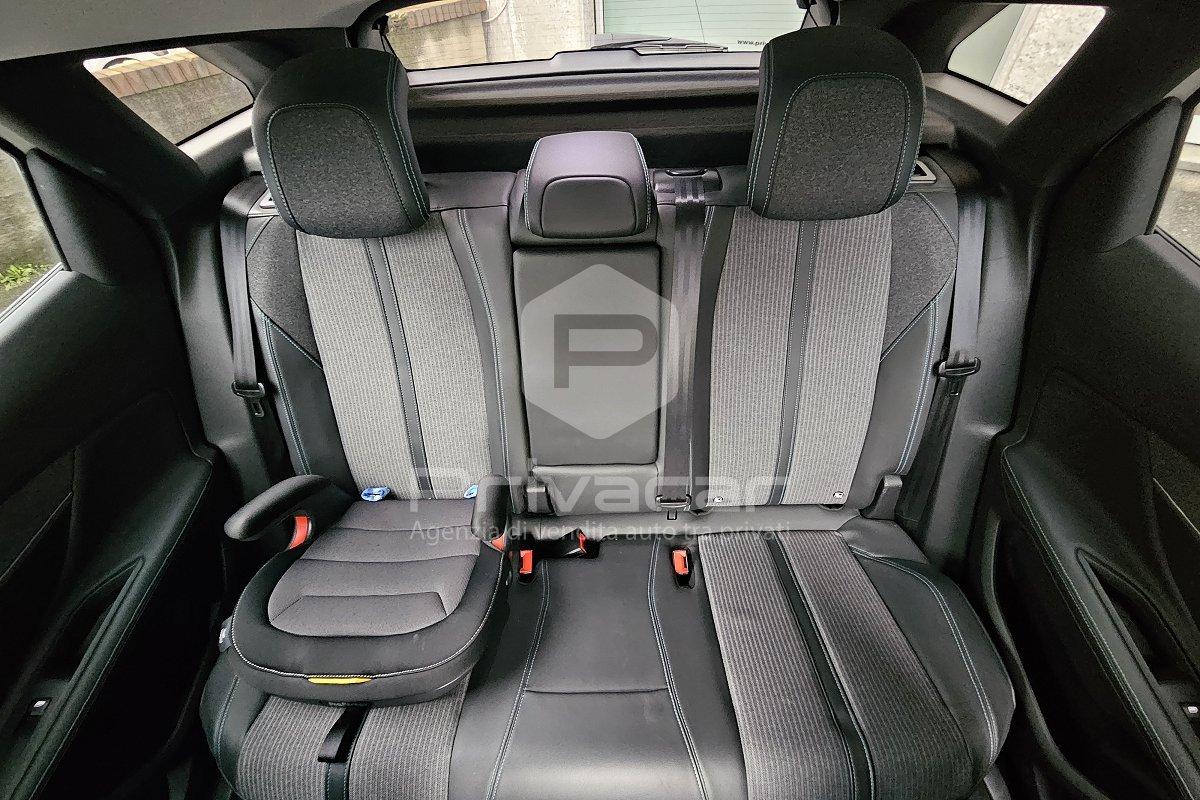 PEUGEOT 3008 Hybrid 225 e-EAT8 Allure Pack