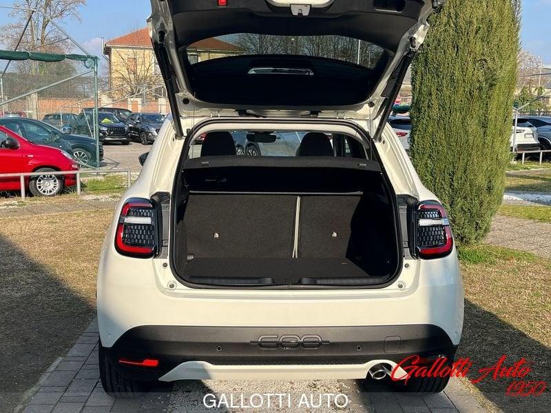 FIAT 600 1.2 Hybrid 110cv La Prima II