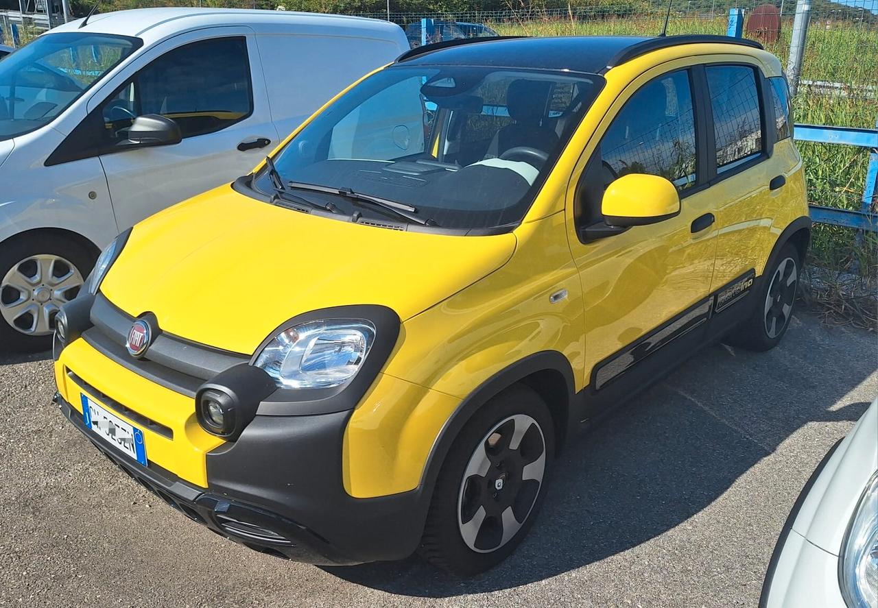 Fiat Pandina Cross 1.0 Hybrid SOLO 6.800 KM