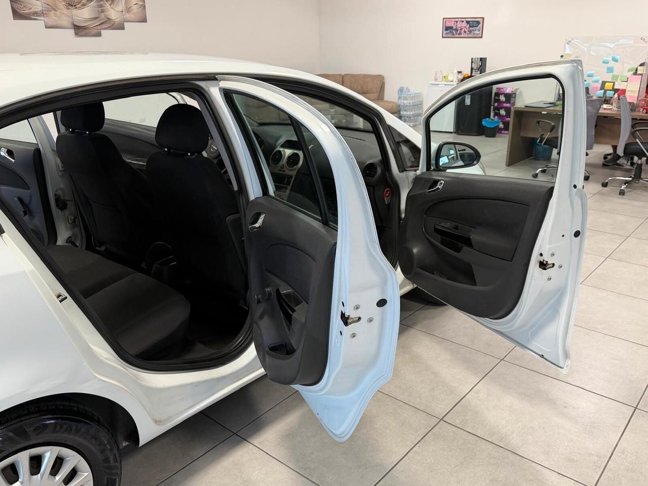 Opel Corsa 1.2 BENZ 86CV 5P UNIRPO 2010