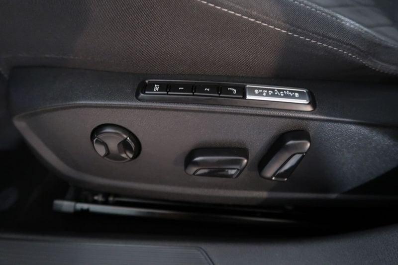 Volkswagen Golf Golf 1.5 tsi Style 130cv