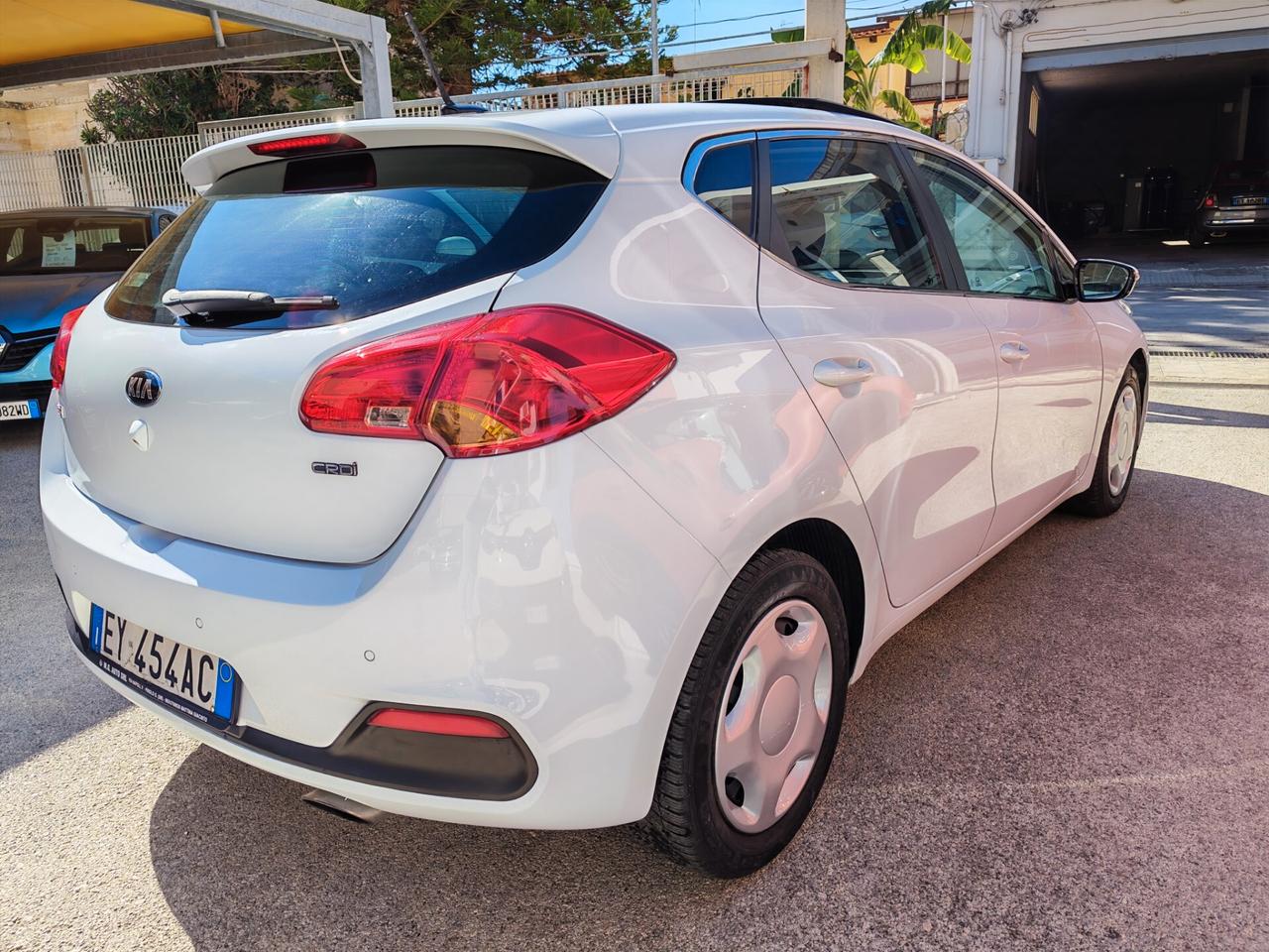 Kia Ceed CEE'D 1.6 CRDI 128 CV AUTOM. 5 PORTE COOL