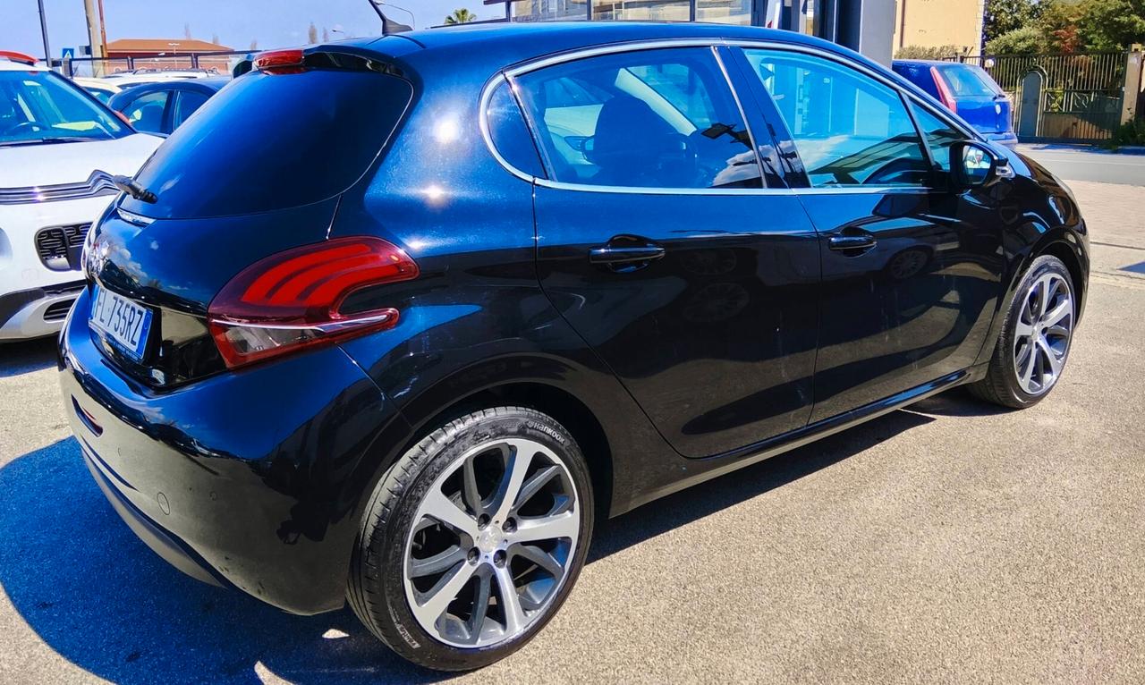 Peugeot 208 HDi Allure NAVI/CAMER/CROMO