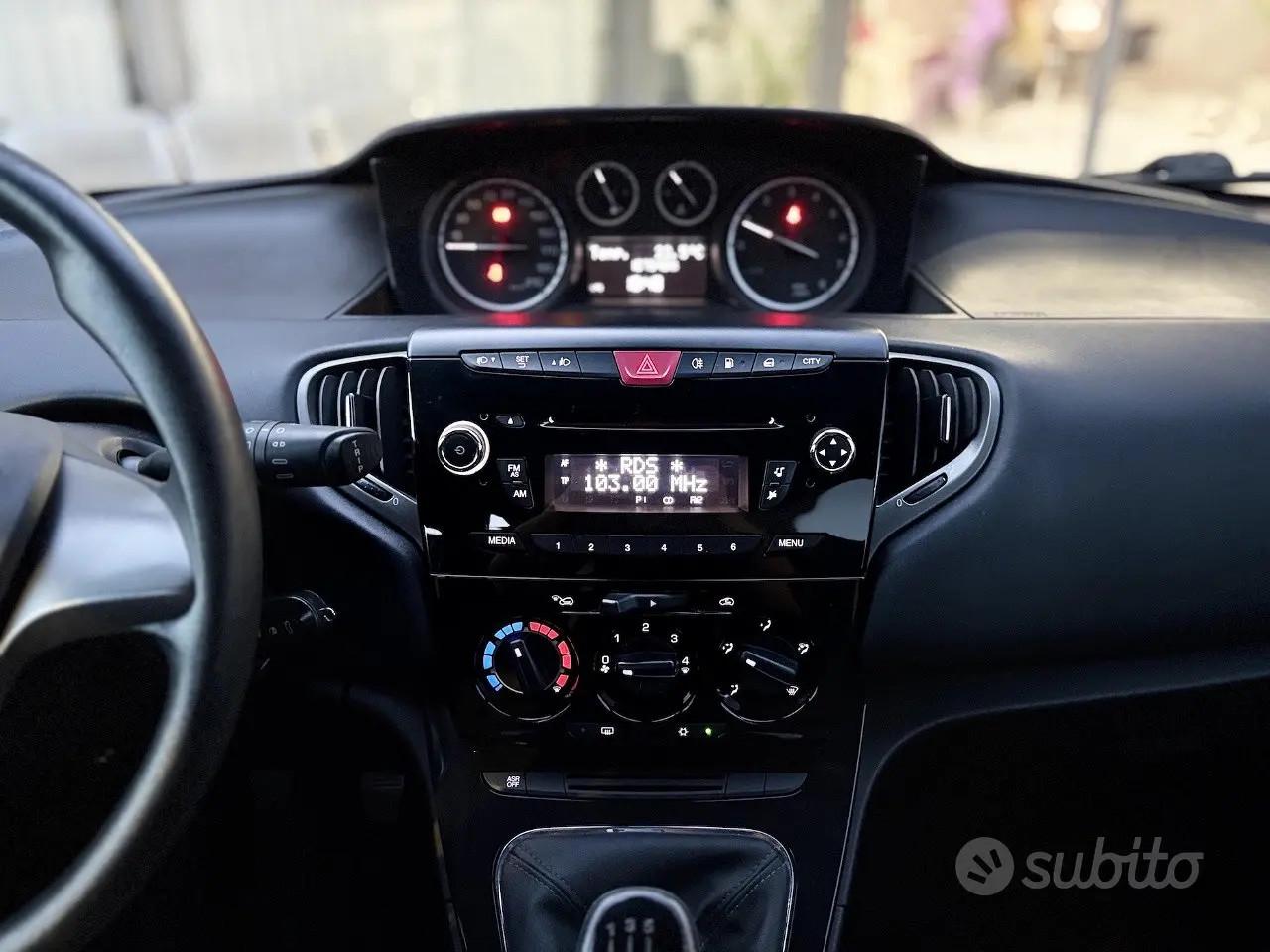 Lancia Ypsilon 1.2 Gpl 69CV E6 Neo - 2014