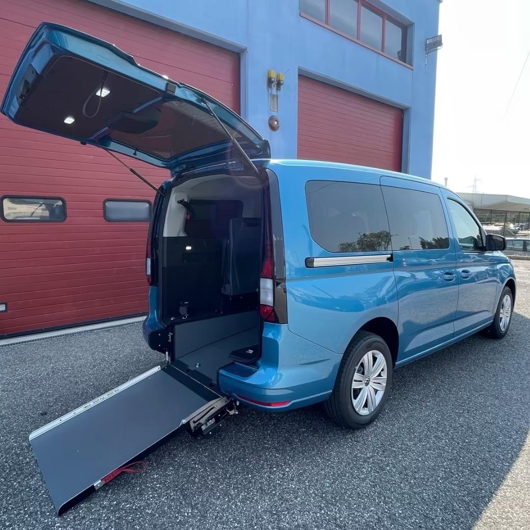 Volkswagen Caddy Maxi con pianale ribassato – Auto per disabili