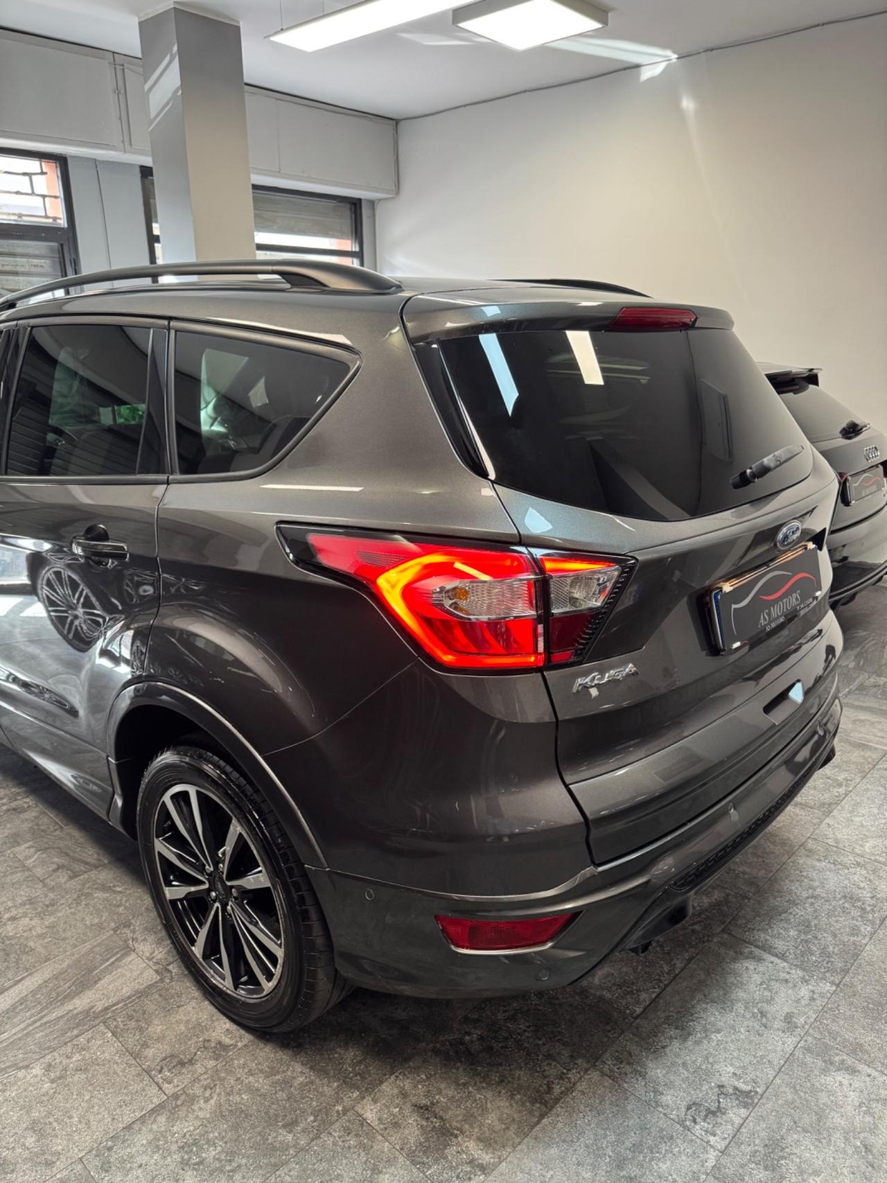 Ford Kuga 1.5 TDCI 120 CV ST-Line Finanziabile