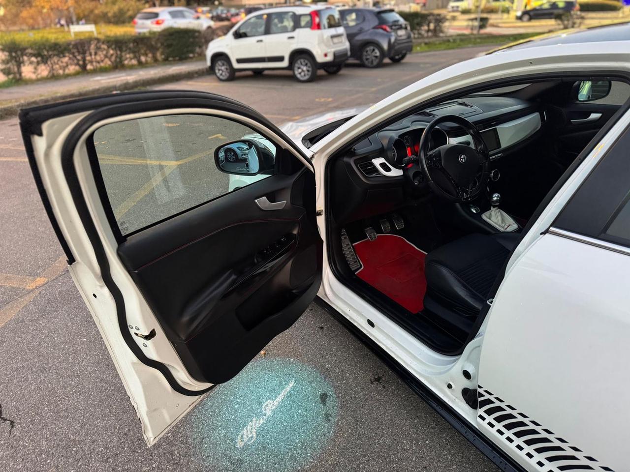 Alfa Romeo Giulietta Distinctive 1.75 TBi 16 #8054