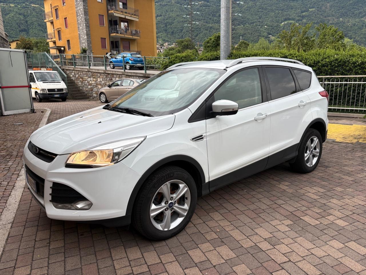 Ford Kuga 2.0 TDCI 140 CV 4WD Titanium