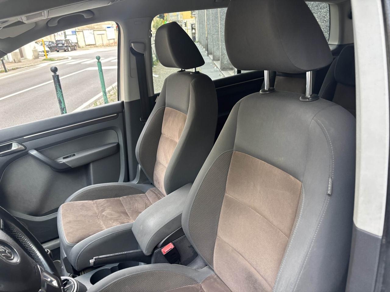 VW TOURAN 2.0 TDI 140CV Business Highline 7 POSTI