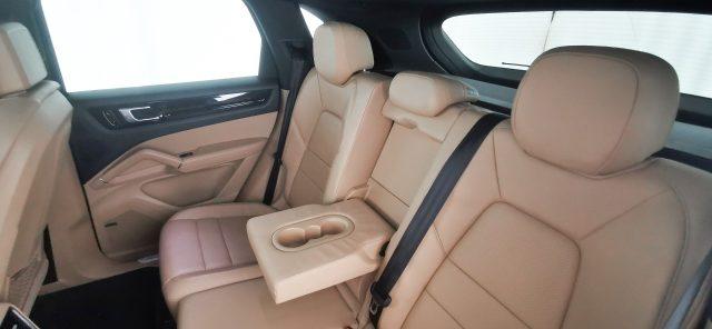 PORSCHE Cayenne 3.0 V6