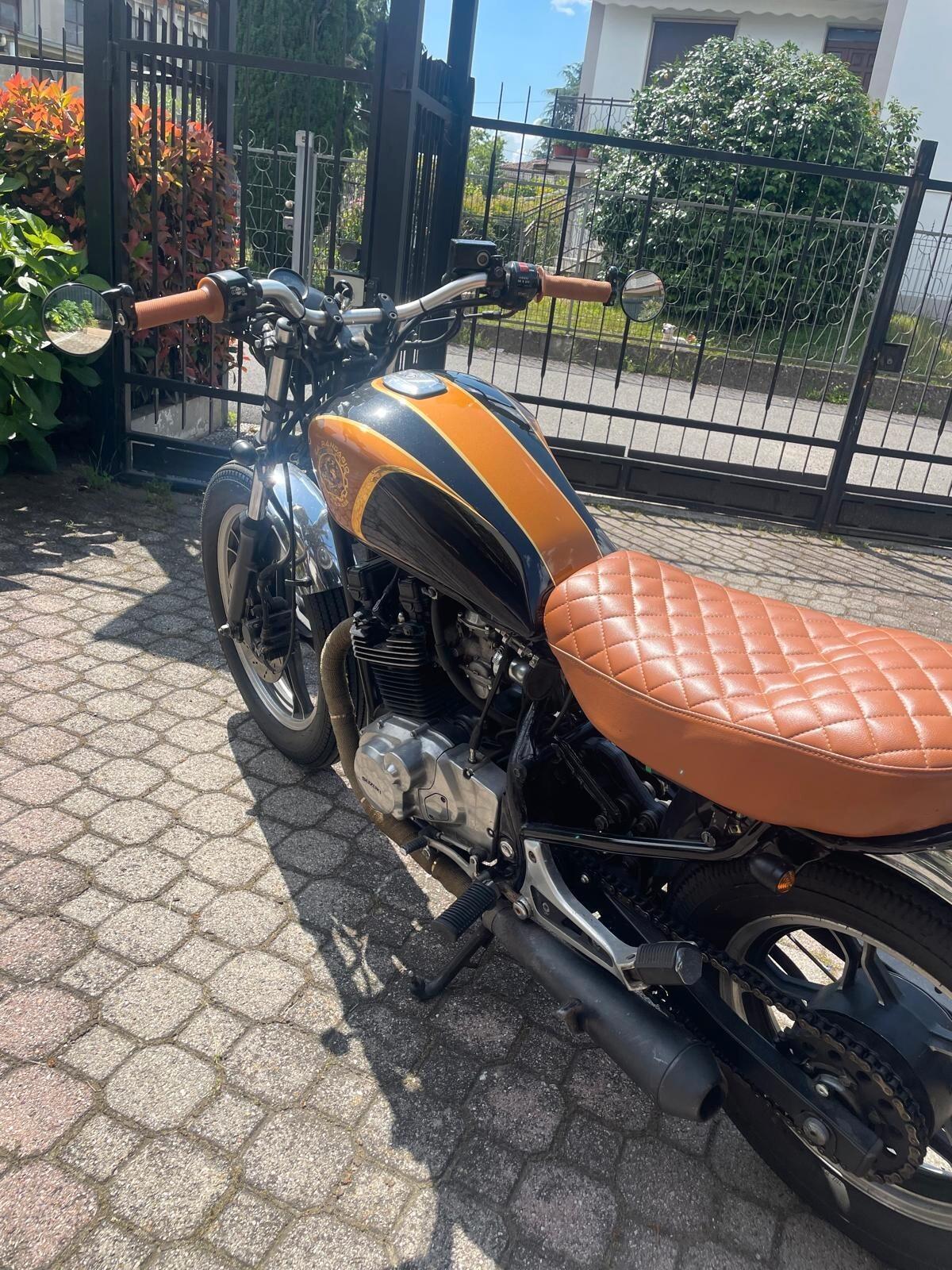 Suzuki GR 650 anno 1985