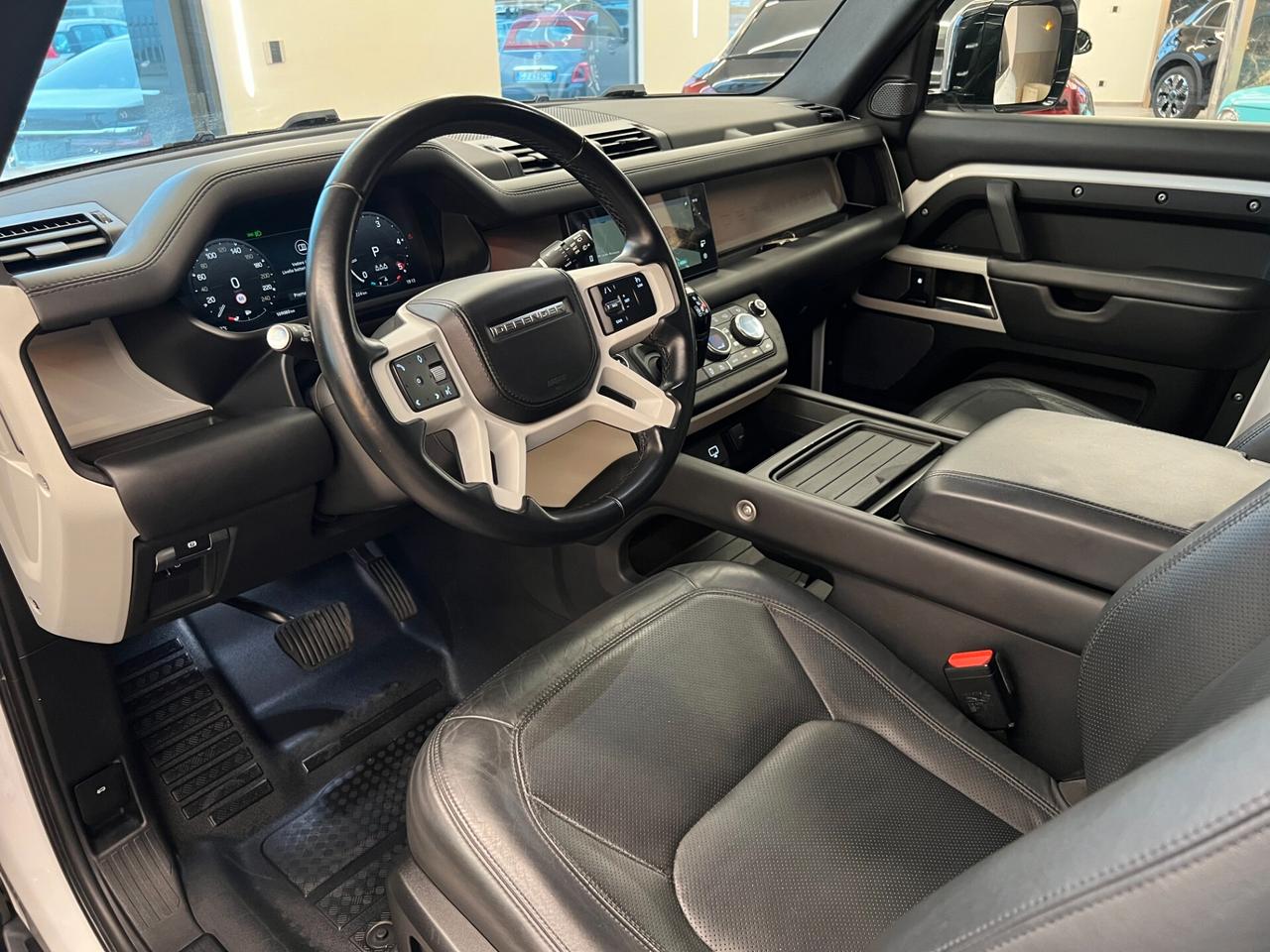 Land Rover Defender 3.0D I6 250 CV AWD Auto X-Dynamic SE