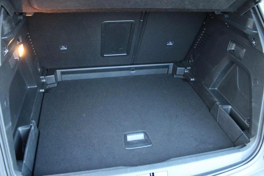 PEUGEOT 3008 1.5 BlueHDi EAT8 GT Pack