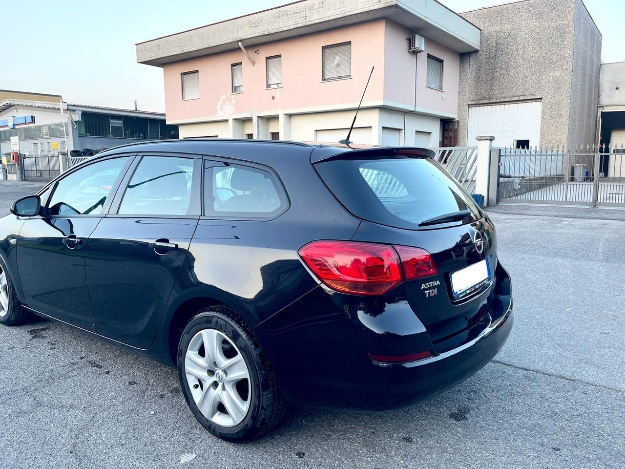 Opel Astra 1.7 CDTI 110CV Sports Tourer Cosmo