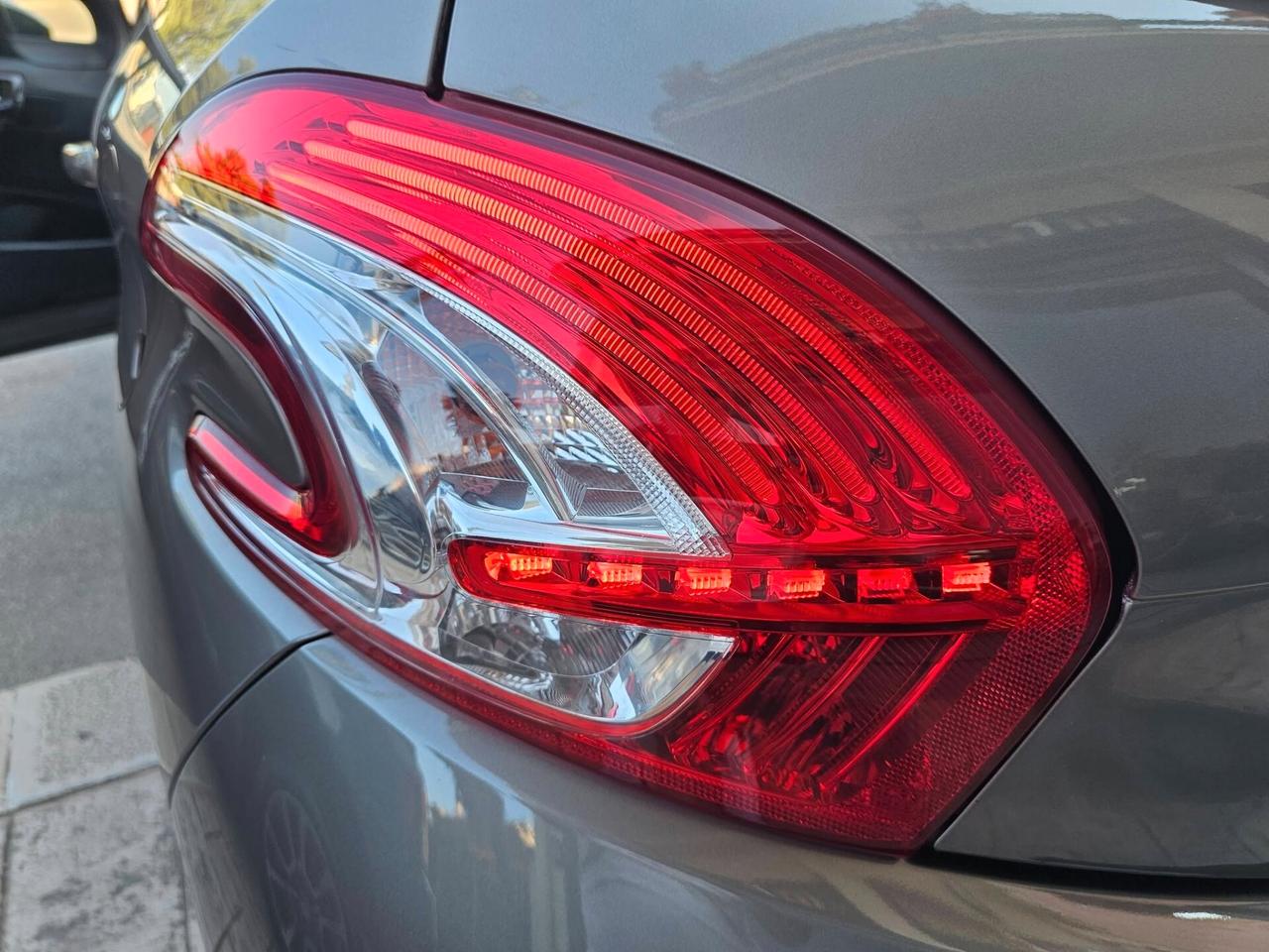 PEUGEOT 208 1.4 VTI 95CV GPL ACTIVE