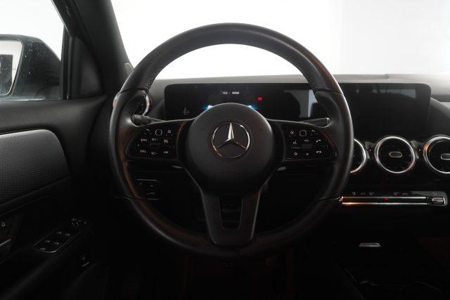 MERCEDES-BENZ CLA sse GLA GLA 200 d Automatic SPORT