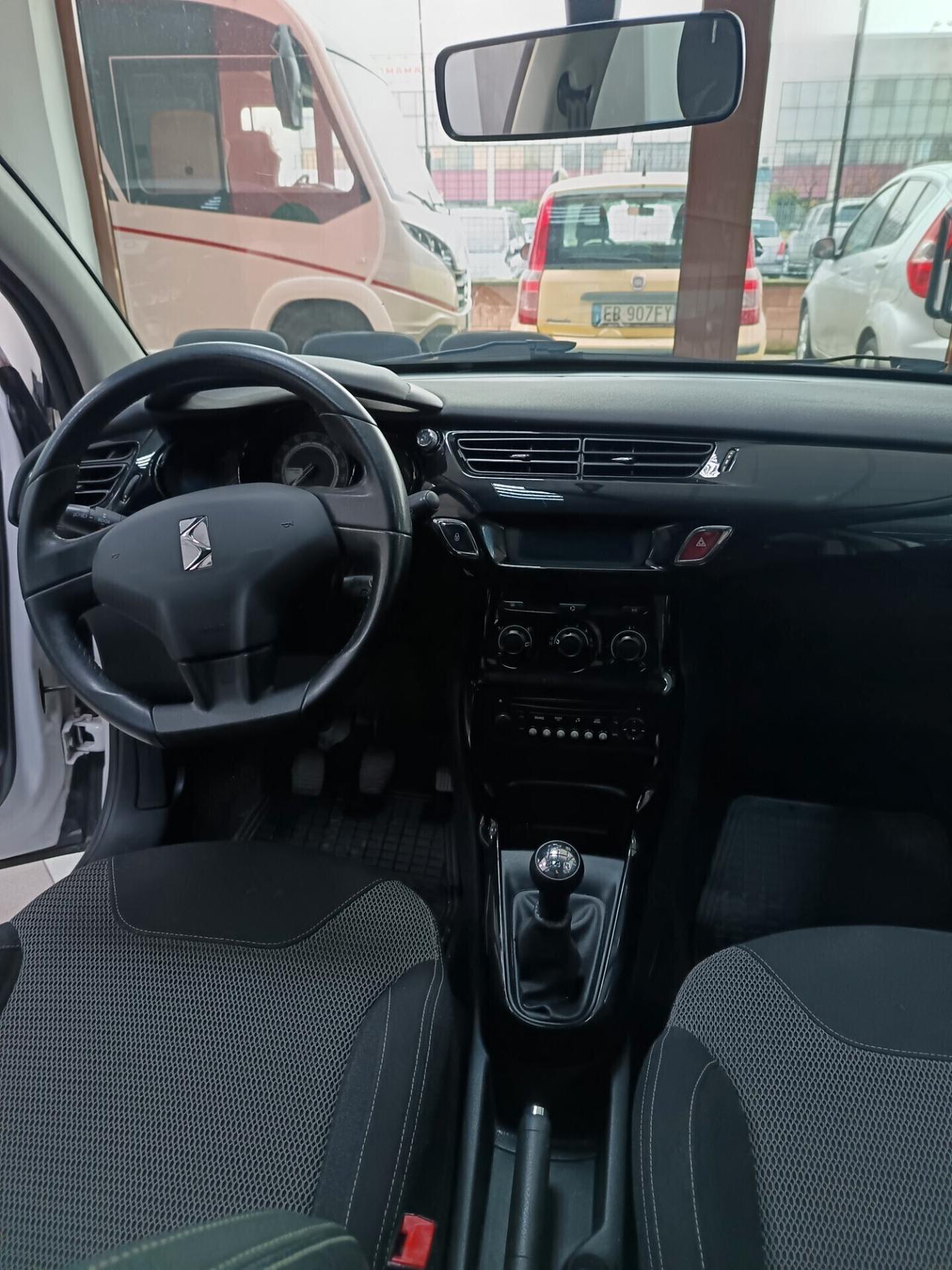 Citroen C3 GPL 1.2 VTi Vanity Fair 10