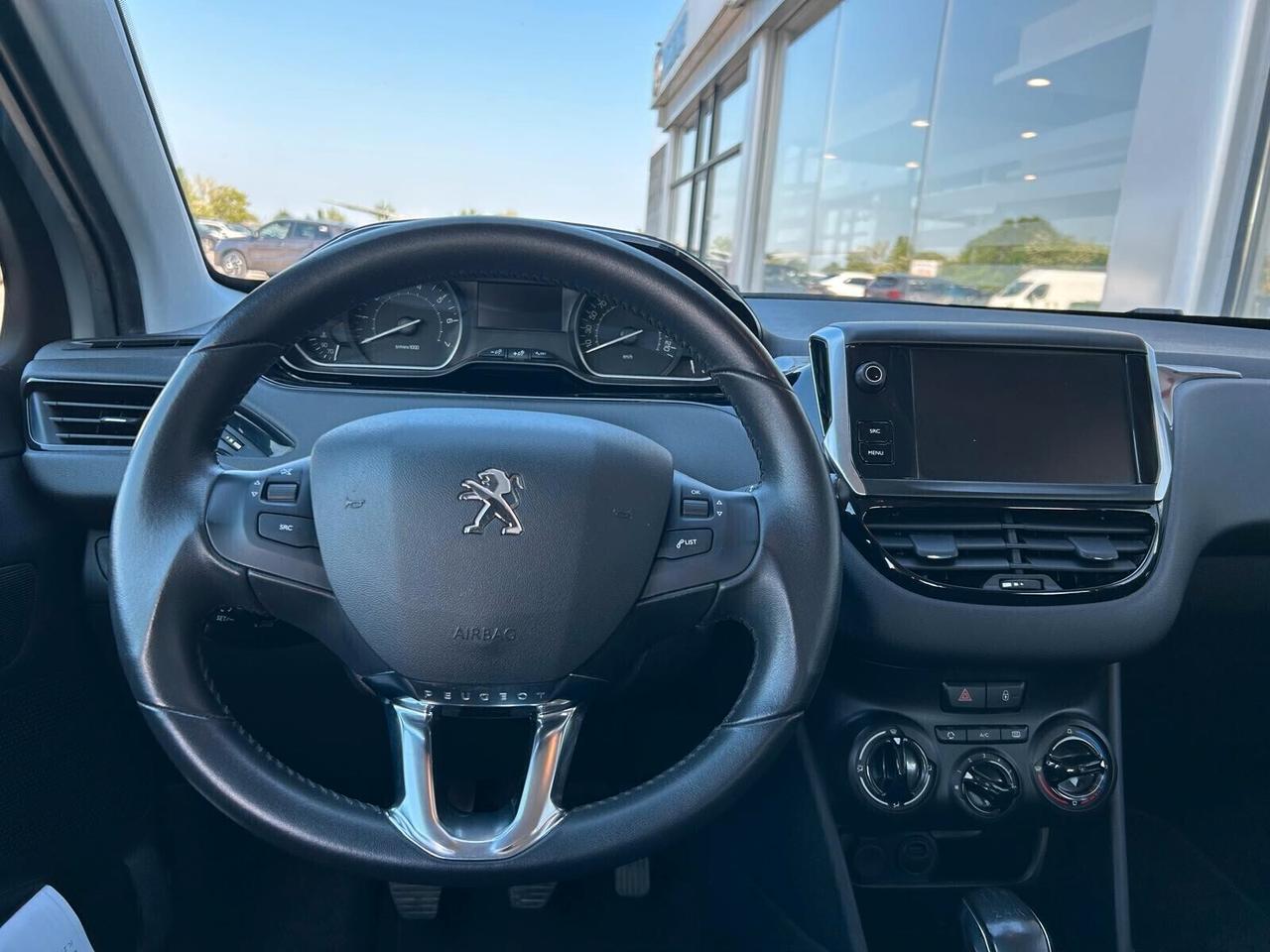 Peugeot 208 SIGNATURE PureTech 82 5 porte SPOTICAR