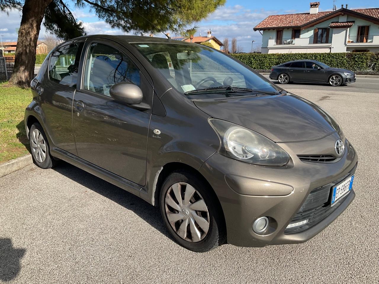 Toyota Aygo 1.0 12V VVT-i 5 porte Active Connect