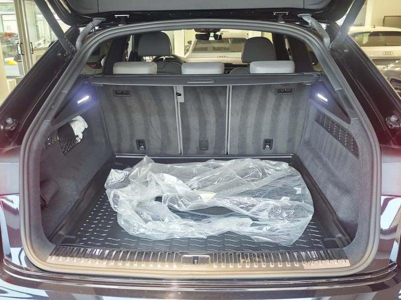 Audi Q8 Q8 55 TFSI quattro tiptronic Sport