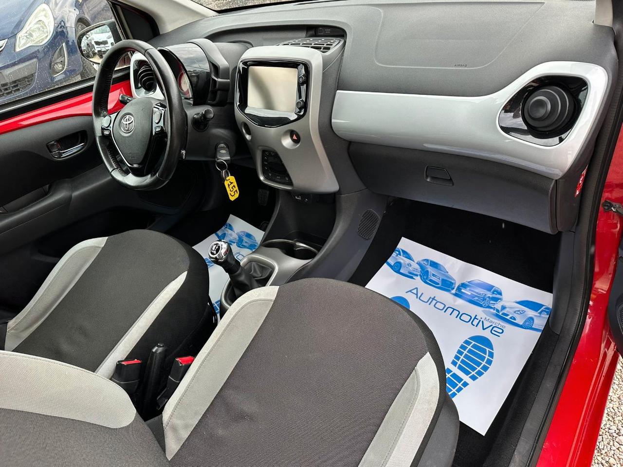 Toyota Aygo 5 Porte Aygo 5p 1.0 x-cool my15