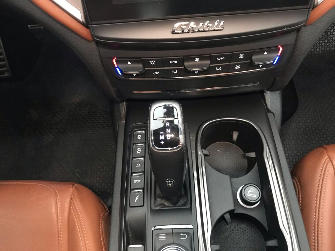 Maserati Ghibli V6 Diesel 250CV Gransport 12/2020