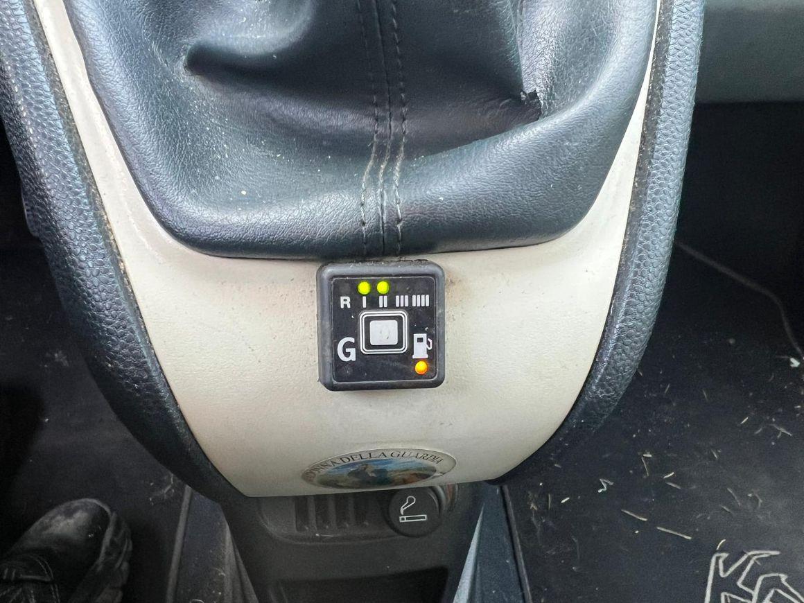 Ford Ka 1.2 + c/esp,tcs 69cv E5 LEGGI