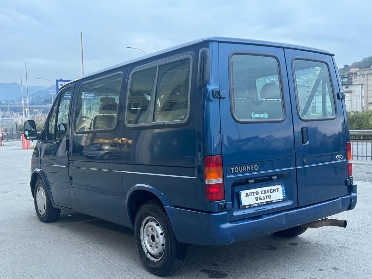 Ford Transit/ Tourneo 2.5 TD/100CV 9 POSTI full optional