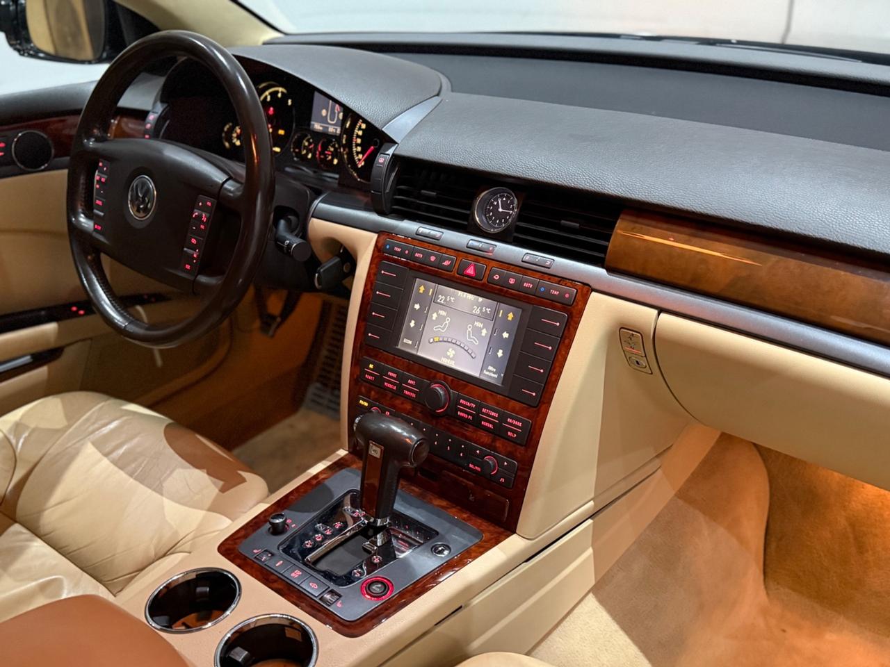 Volkswagen Phaeton 3.2 V6 Benzina Cv241/Kw177